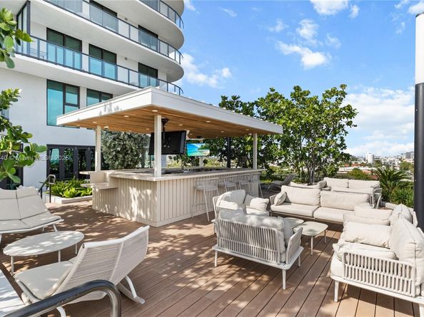 580 72nd 711, Miami Beach FL 33141