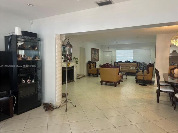 Undisclosed Address #A11895079, North Miami FL 33181