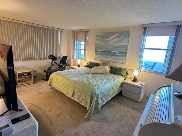 6039 Collins Ave 1517, Miami Beach FL 33140