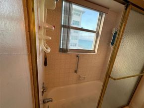 6039 Collins Ave 1517, Miami Beach FL 33140