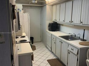 6039 Collins Ave 1517, Miami Beach FL 33140