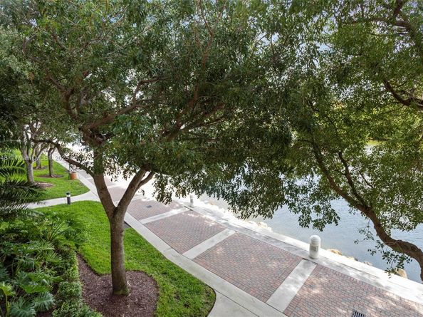 6000 Island Blvd 203, Aventura FL 33160