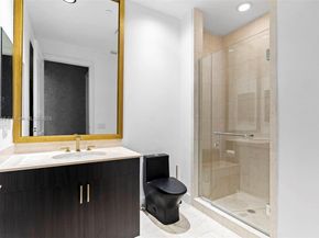 6000 Island Blvd 203, Aventura FL 33160