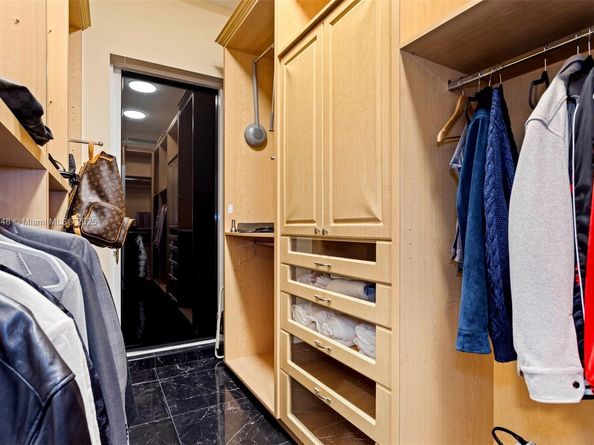 6000 Island Blvd 203, Aventura FL 33160