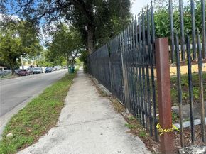 2751 NW 24th Ave, Miami FL 33142