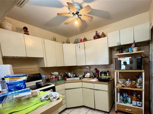 2751 NW 24th Ave, Miami FL 33142