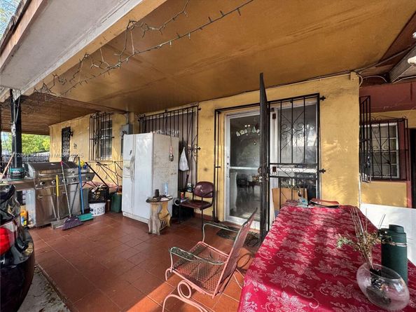 2751 NW 24th Ave, Miami FL 33142