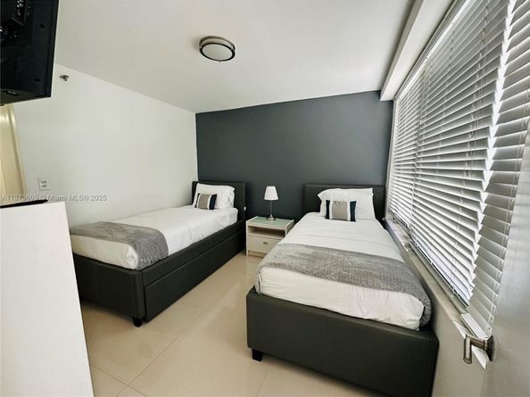 5225 Collins Ave 515, Miami Beach FL 33140