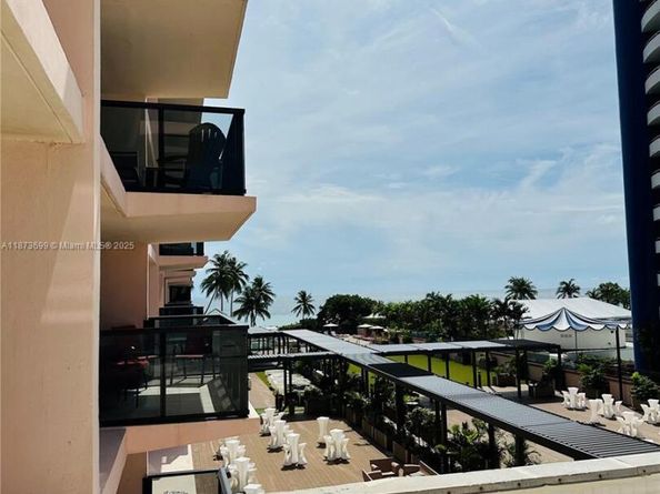 5225 Collins Ave 515, Miami Beach FL 33140