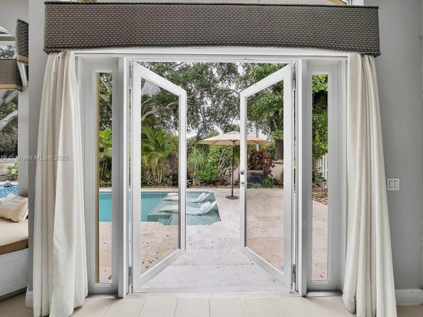 5323 SW 34th Way, Hollywood FL 33312