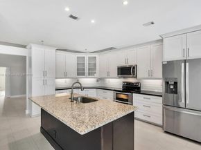 5323 SW 34th Way, Hollywood FL 33312