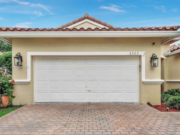 5323 SW 34th Way, Hollywood FL 33312
