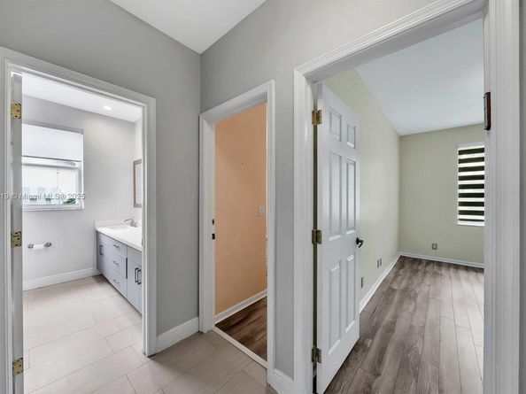 5323 SW 34th Way, Hollywood FL 33312