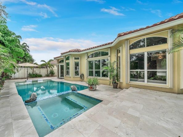 5323 SW 34th Way, Hollywood FL 33312