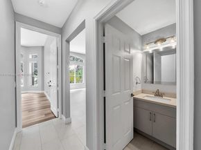 5323 SW 34th Way, Hollywood FL 33312