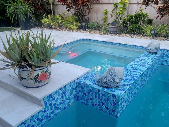 5323 SW 34th Way, Hollywood FL 33312