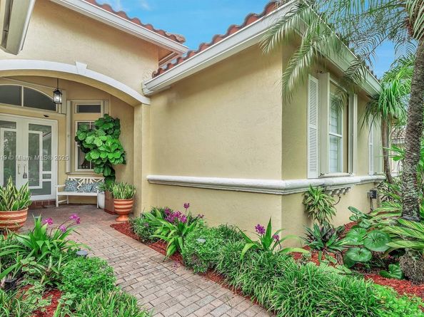 5323 SW 34th Way, Hollywood FL 33312