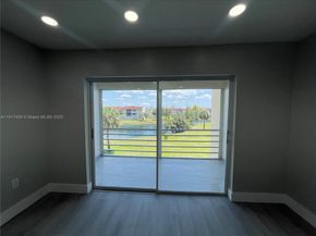 7960 N Sunrise Lakes Dr 304, Sunrise FL 33322