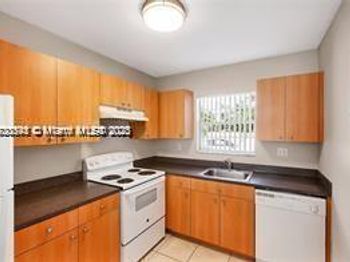 4841 NW 9th Dr