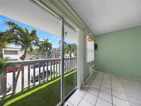 7620 Carlyle Ave 205, Miami Beach FL 33141