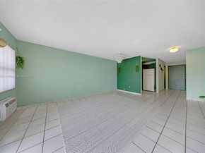 7620 Carlyle Ave 205, Miami Beach FL 33141