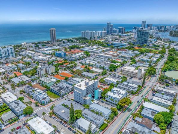 7620 Carlyle Ave 205, Miami Beach FL 33141