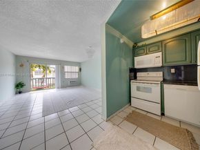 7620 Carlyle Ave 205, Miami Beach FL 33141