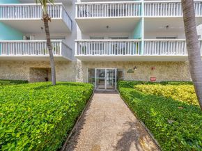 7620 Carlyle Ave 205, Miami Beach FL 33141
