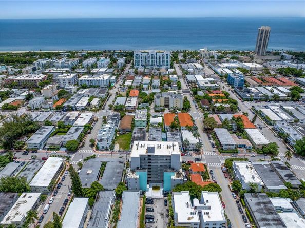 7620 Carlyle Ave 205, Miami Beach FL 33141