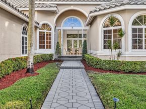 2756 Meadowood Dr, Weston FL 33332