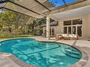 2756 Meadowood Dr, Weston FL 33332