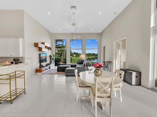 2756 Meadowood Dr, Weston FL 33332