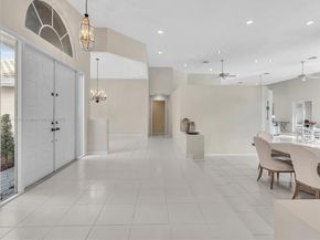 2756 Meadowood Dr, Weston FL 33332