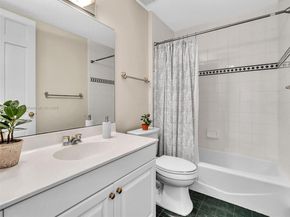 2756 Meadowood Dr, Weston FL 33332