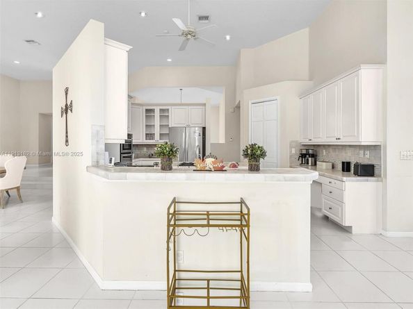 2756 Meadowood Dr, Weston FL 33332