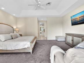 2756 Meadowood Dr, Weston FL 33332