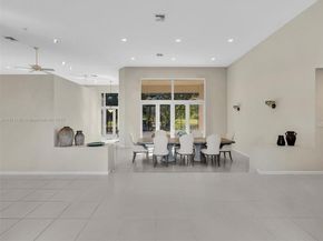 2756 Meadowood Dr, Weston FL 33332