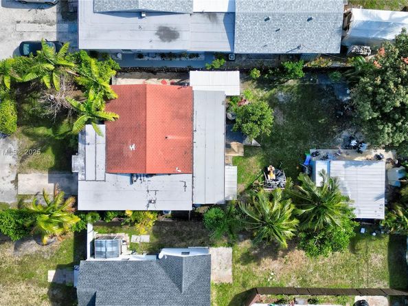 2326 Harding St, Hollywood FL 33020