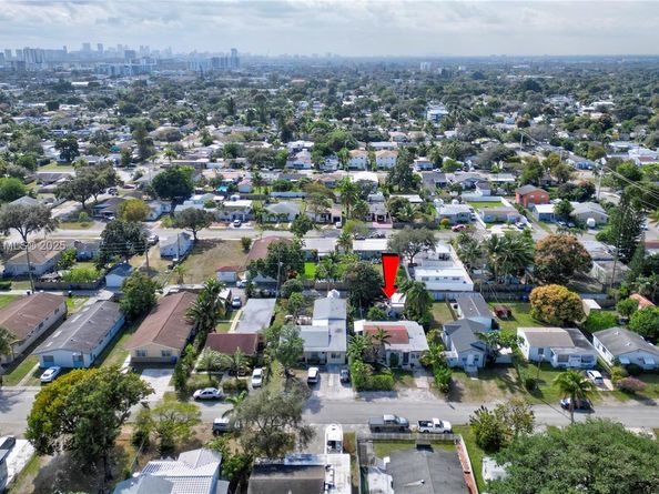 2326 Harding St, Hollywood FL 33020