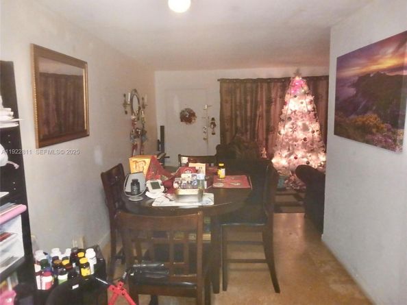 1855 NE 121st St 31, North Miami FL 33181