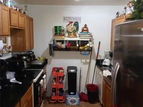 1855 NE 121st St 31, North Miami FL 33181