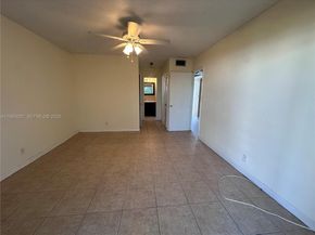 2223 Park Ln 304, Hollywood FL 33021