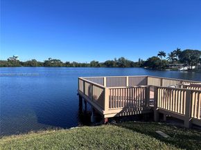 2223 Park Ln 304, Hollywood FL 33021