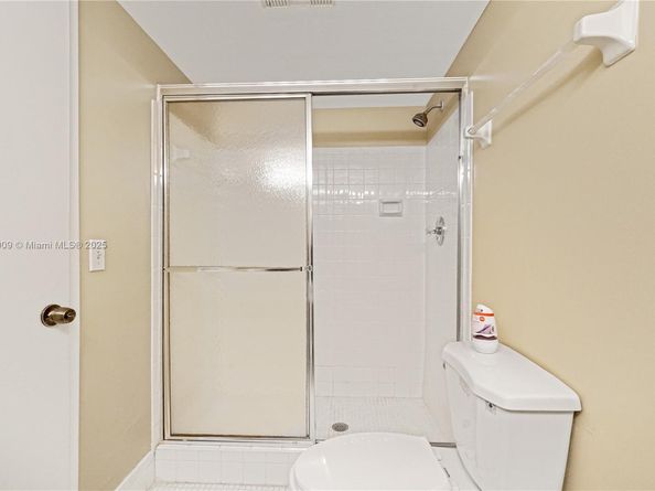 8305 NW 61st St C305, Tamarac FL 33321