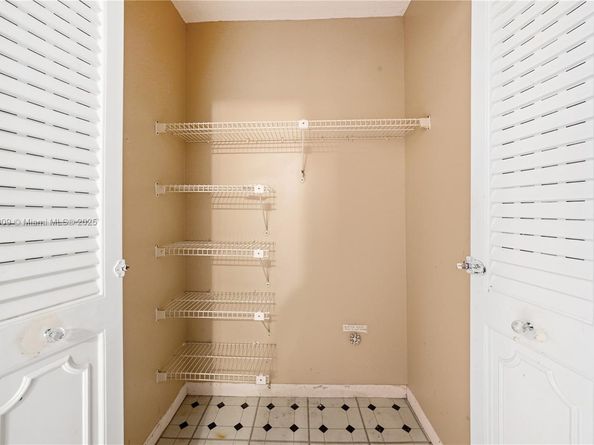 8305 NW 61st St C305, Tamarac FL 33321