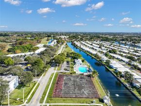 8305 NW 61st St C305, Tamarac FL 33321
