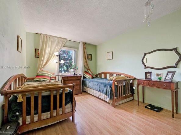 9500 SW 79th St, Miami FL 33173