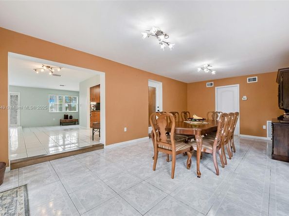 9500 SW 79th St, Miami FL 33173