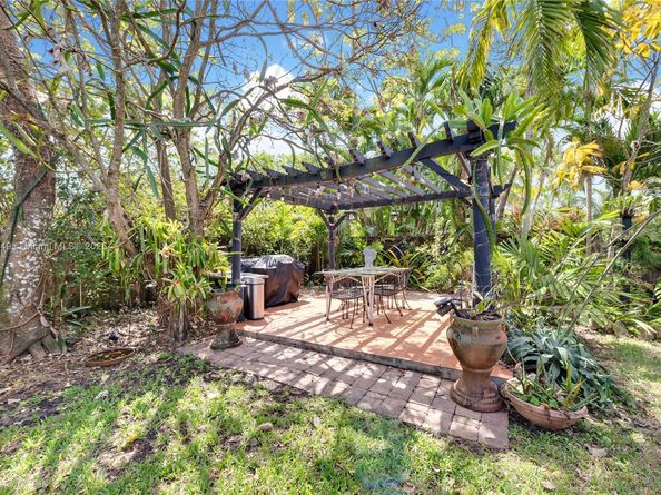 9500 SW 79th St, Miami FL 33173