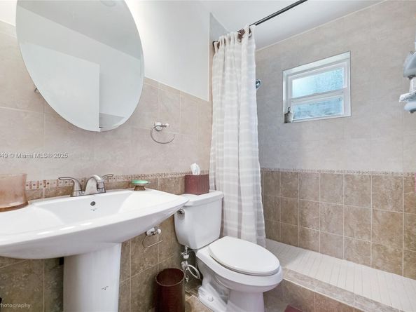 9500 SW 79th St, Miami FL 33173